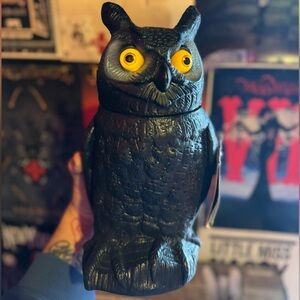 Spirit Halloween 2009 Turning Head Cemetery Owl Rare Halloween Prop Decor